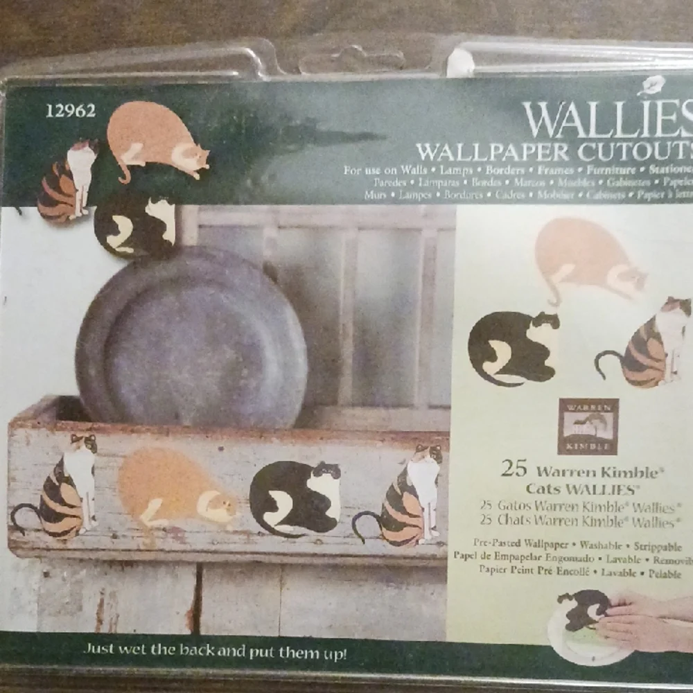 Wallis Black and Gray Wallpaper Elegant Wall Decor